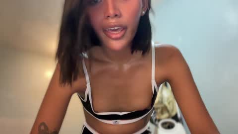 ANGEL-DONT FORGET TO THUMBS UP AND FOLLOW online show from January 22, 3:41 am