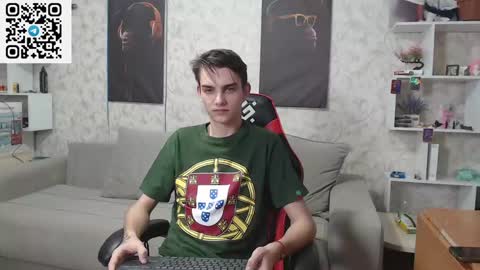 Snapshot of sunny_dan chatting on January 9, 1:50 am Dan online show from January 9, 1:50 am