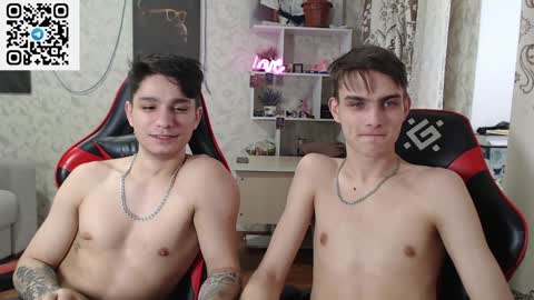 Snapshot of sunny_dan chatting on January 29, 9:01 am Dan online show from January 29, 9:01 am