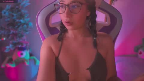 SUNNY online show from February 24, 1:58 am