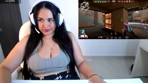 Snapshot of sunny_gamer chatting on November 20, 3:39 am Sunny online show from November 20, 3:39 am