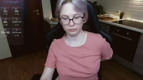 Snapshot of sunny_mood chatting on July 6, 7:16 am sunny mood online show from July 6, 7:16 am