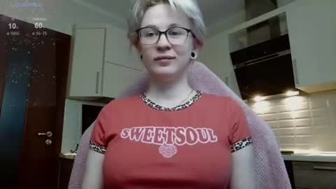 Snapshot of sunny_mood chatting on July 17, 7:04 am sunny mood online show from July 17, 7:04 am