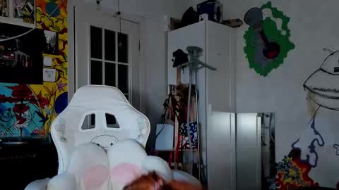 Snapshot of sunny_mouse chatting on September 19, 3:45 pm Sunny online show from September 19, 3:45 pm