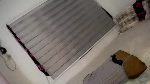 sunny_sexie online show from July 15, 5:02 am