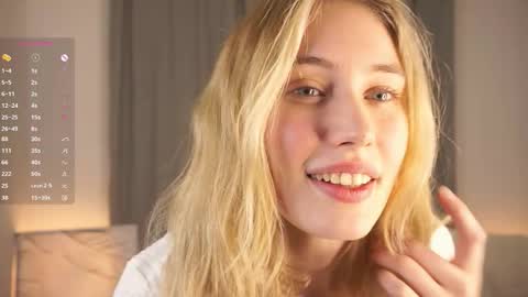 Snapshot of sunnybish chatting on October 6, 11:13 pm Keeley online show from October 6, 11:13 pm