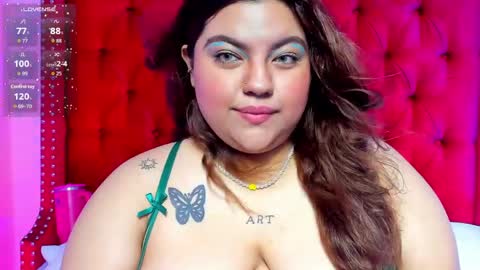 Snapshot of sunnyhoney_ chatting on May 26, 12:23 pm Sunny online show from May 26, 12:23 pm