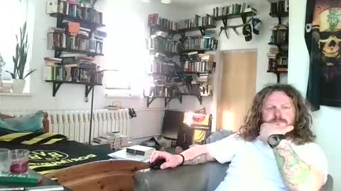 sunr1sa online show from April 11, 7:45 am