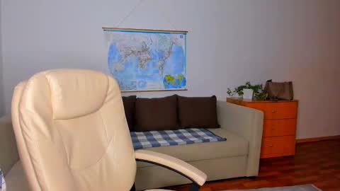 Snapshot of sunsetwithava chatting on December 11, 5:10 am sunsetwithava online show from December 11, 5:10 am