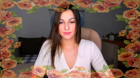 Snapshot of sunsetwithava chatting on December 11, 8:15 am sunsetwithava online show from December 11, 8:15 am