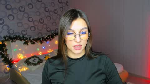 Snapshot of sunsetwithava chatting on December 21, 4:57 pm sunsetwithava online show from December 21, 4:57 pm