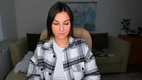 Snapshot of sunsetwithava chatting on February 17, 6:31 am sunsetwithava online show from February 17, 6:31 am