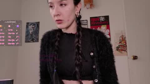 Snapshot of sunshine_girl9 chatting on November 19, 8:09 pm sunshine_girl9 online show from November 19, 8:09 pm