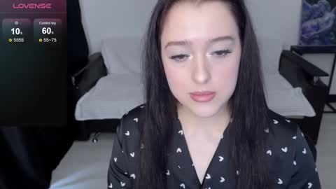 Snapshot of sunshine_j chatting on October 21, 8:37 am sunshine_j online show from October 21, 8:37 am