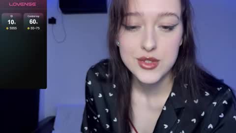 Snapshot of sunshine_j chatting on December 20, 10:44 am sunshine_j online show from December 20, 10:44 am