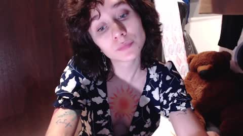 Hella online show from December 10, 1:55 pm