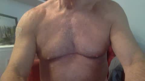 Snapshot of suntrdr077 chatting on October 26, 6:25 pm suntrdr077 online show from October 26, 6:25 pm