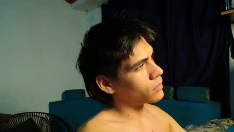Snapshot of super_cute1 chatting on May 31, 3:26 am super_cute1 online show from May 31, 3:26 am