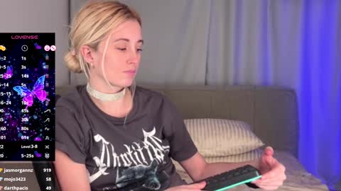 ANNApvt open full info in bio online show from December 8, 8:47 pm