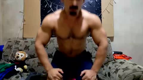 Snapshot of superbigmr chatting on January 13, 4:18 am james online show from January 13, 4:18 am