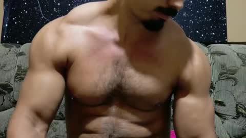 Snapshot of superbigmr chatting on February 7, 6:06 am james online show from February 7, 6:06 am