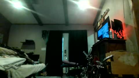 Snapshot of superd512 chatting on December 15, 7:31 pm Guero Cash online show from December 15, 7:31 pm