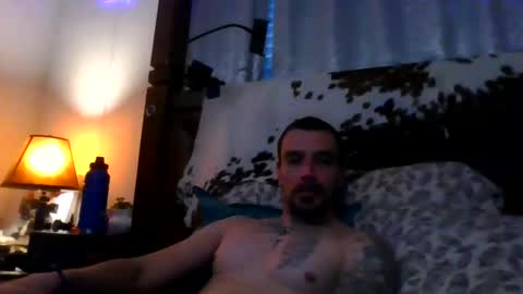 Snapshot of superd512 chatting on January 12, 11:47 pm Guero Cash online show from January 12, 11:47 pm