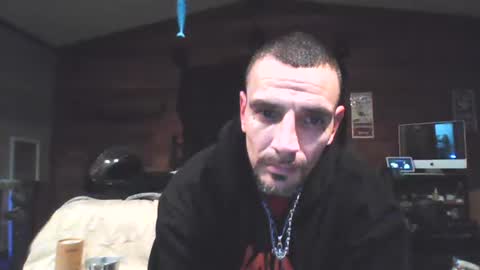 Snapshot of superd512 chatting on January 31, 3:30 am Guero Cash online show from January 31, 3:30 am