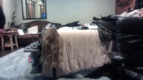 Snapshot of superd512 chatting on February 12, 9:10 am Guero Cash online show from February 12, 9:10 am