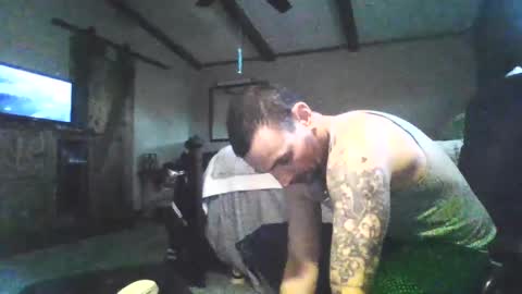 Snapshot of superd512 chatting on February 16, 11:16 pm Guero Cash online show from February 16, 11:16 pm