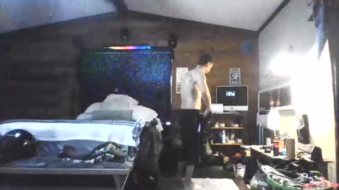 Snapshot of superd512 chatting on February 17, 11:42 pm Guero Cash online show from February 17, 11:42 pm