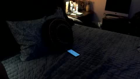 Snapshot of superd512 chatting on October 21, 1:12 pm Guero Cash online show from October 21, 1:12 pm