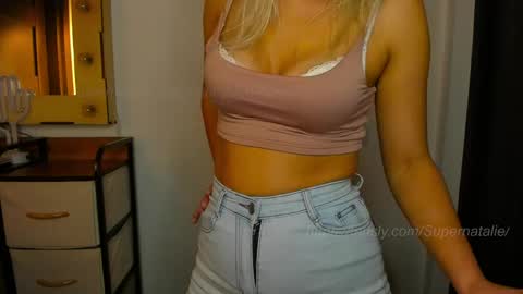Snapshot of supernatalie chatting on April 27, 10:19 pm Natalie online show from April 27, 10:19 pm