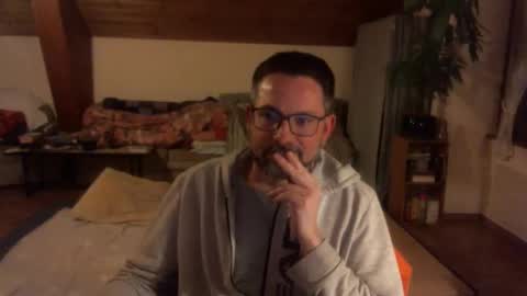 supersquirrel81 online show from January 10, 8:10 pm