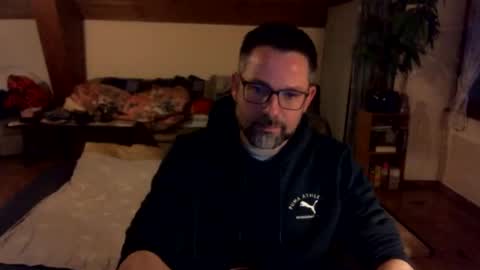 supersquirrel81 online show from February 15, 6:10 am