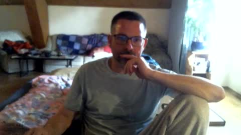 supersquirrel81 online show from March 8, 3:16 pm