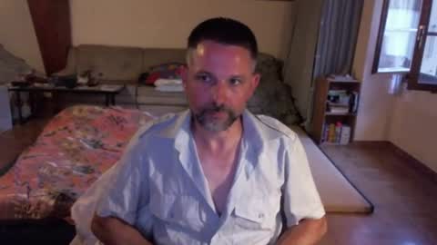 Snapshot of supersquirrel81 chatting on June 26, 7:29 pm supersquirrel81 online show from June 26, 7:29 pm