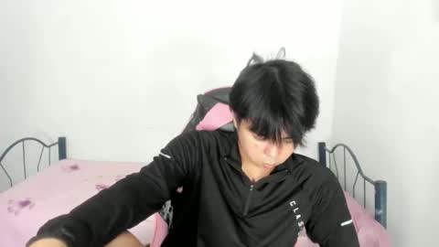 Snapshot of supr4m0 chatting on November 7, 9:42 am supr4m0 online show from November 7, 9:42 am