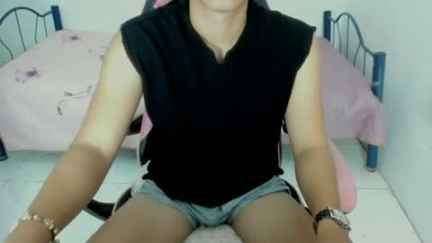 Snapshot of supr4m0 chatting on November 13, 8:57 am supr4m0 online show from November 13, 8:57 am