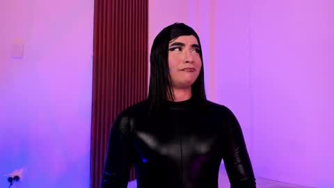 llllSupra llll online show from January 24, 6:25 pm