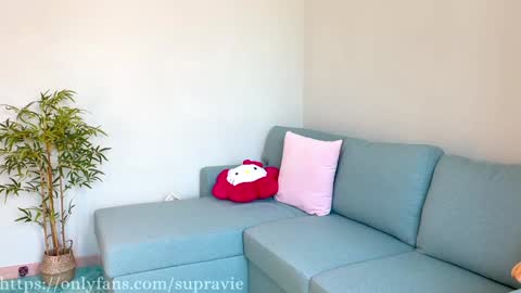 Snapshot of supremeraven chatting on January 13, 7:00 am Raven - Ravie online show from January 13, 7:00 am