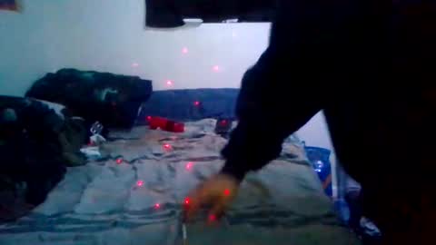 Snapshot of surecartermayne90 chatting on November 25, 7:19 am BumbleBeeTuna93 online show from November 25, 7:19 am