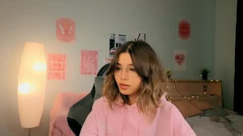 Sara online show from April 13, 1:16 pm