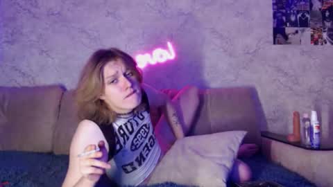 Snapshot of susan228 chatting on December 4, 10:41 pm Vladiva online show from December 4, 10:41 pm