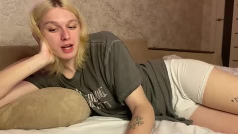 Snapshot of susan228 chatting on November 27, 9:06 pm Vladiva online show from November 27, 9:06 pm