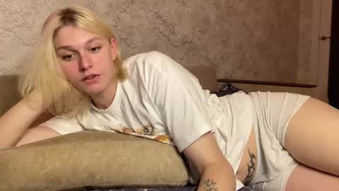 Snapshot of susan228 chatting on December 4, 8:28 pm Vladiva online show from December 4, 8:28 pm