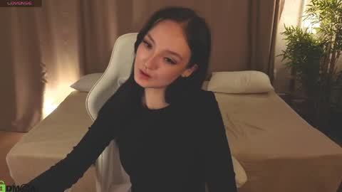 Annie online show from March 29, 12:54 am