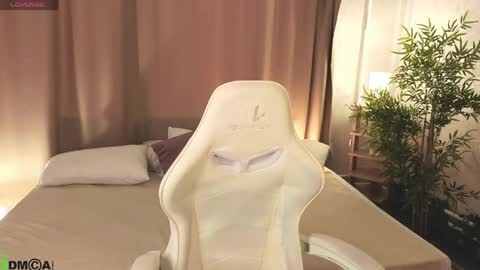 Annie online show from April 18, 2:48 am