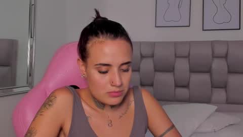 Susan online show from September 15, 7:58 pm