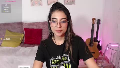 Susana hendrix    online show from January 17, 6:22 pm